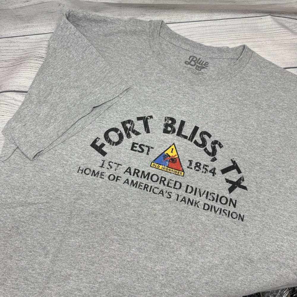 Fort Bliss TX Mens Large Gray 1st Armored Division Military Tank Tee